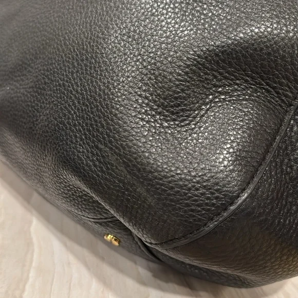 Tory Burch Bag Black and Gold Pebbled Leather Shoulder Bag with Strap - Picture 17 of 17